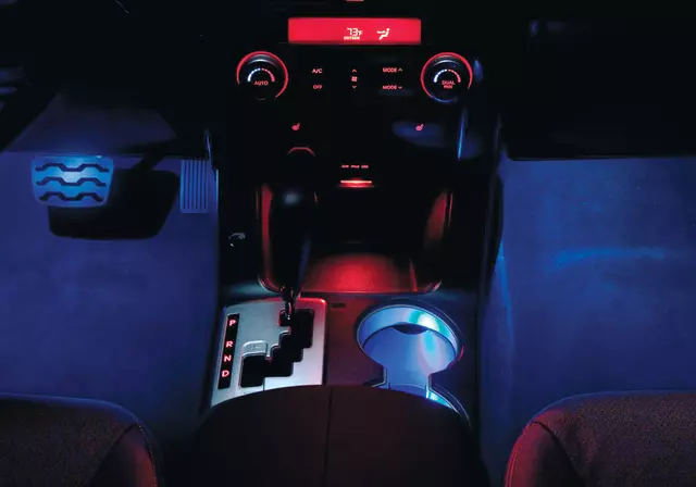 Interior Lighting Kit - Kia (U8680-1U000)